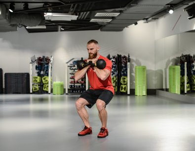 Squat frontale con kettlebell