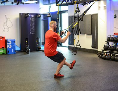 Pistol squat al TRX