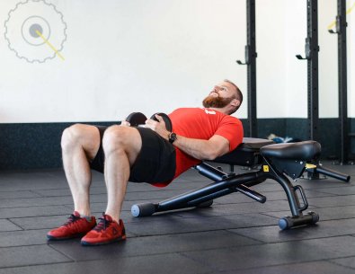 Hip thrust con manubrio su panca