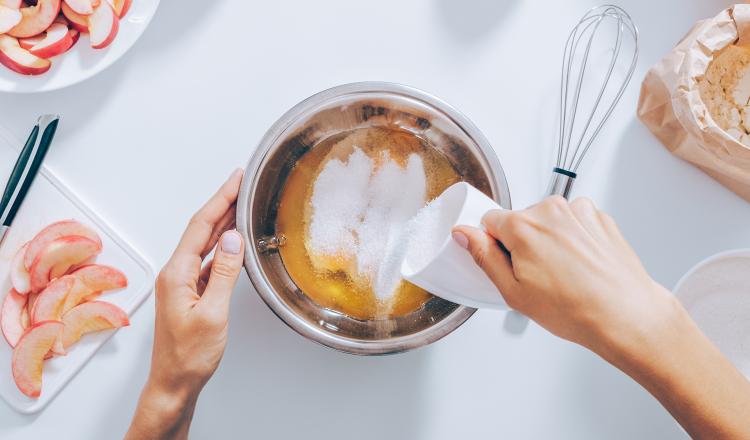 Cucinare e cuocere senza zuccheri aggiunti